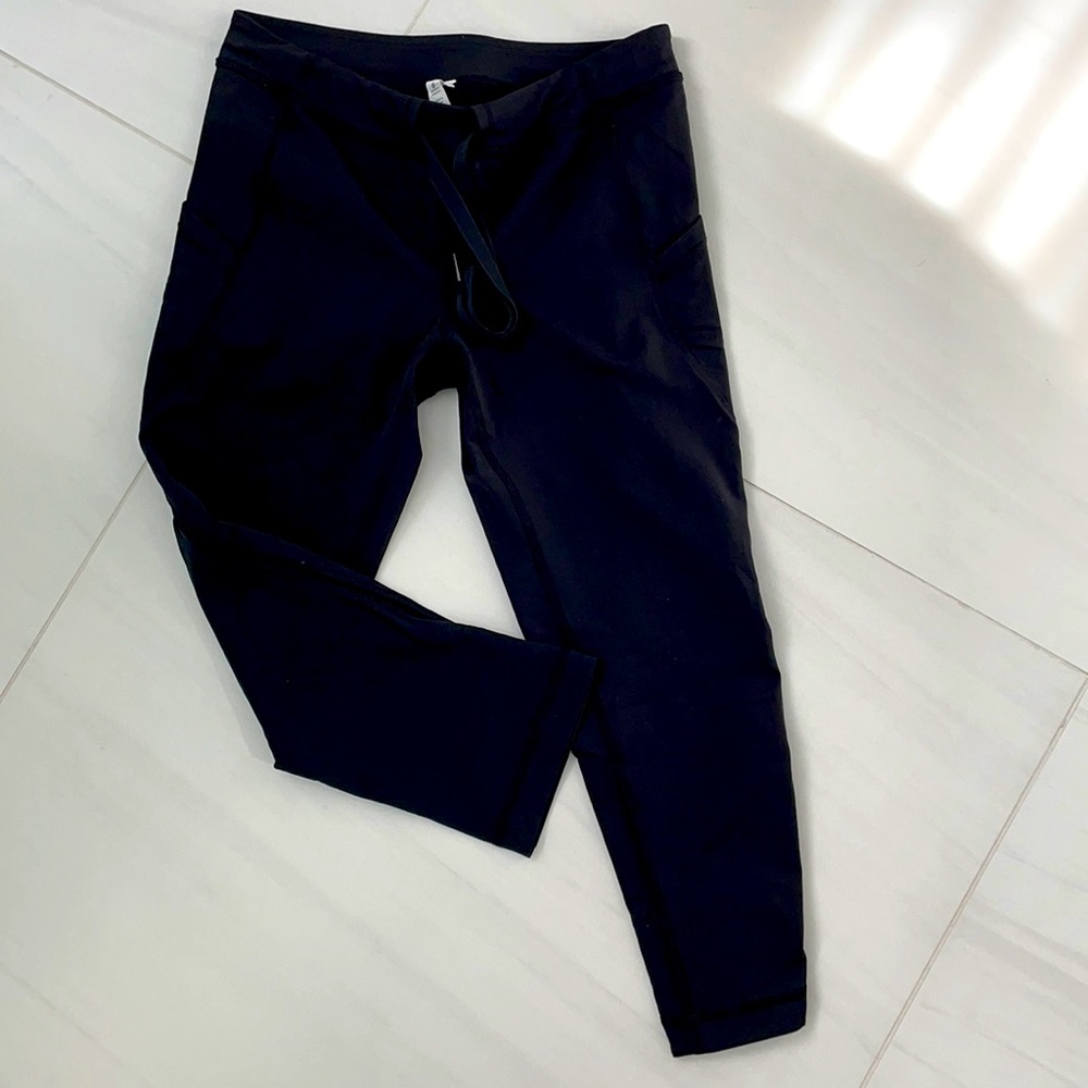 Lululemon Black Capri length leggings